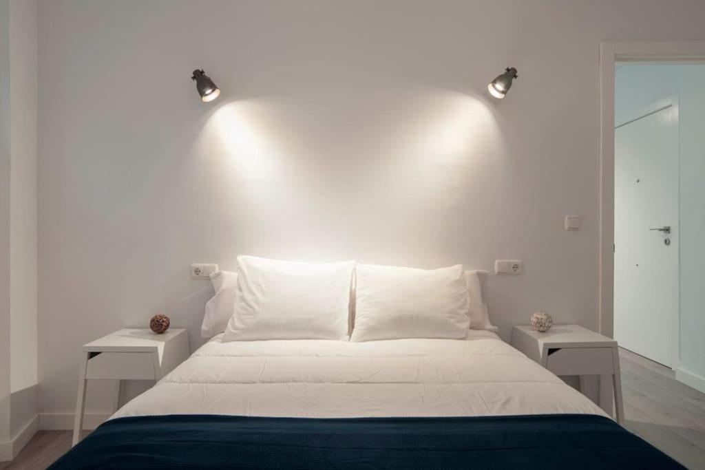 Moderno En Plaza Merced Lejlighed Málaga
